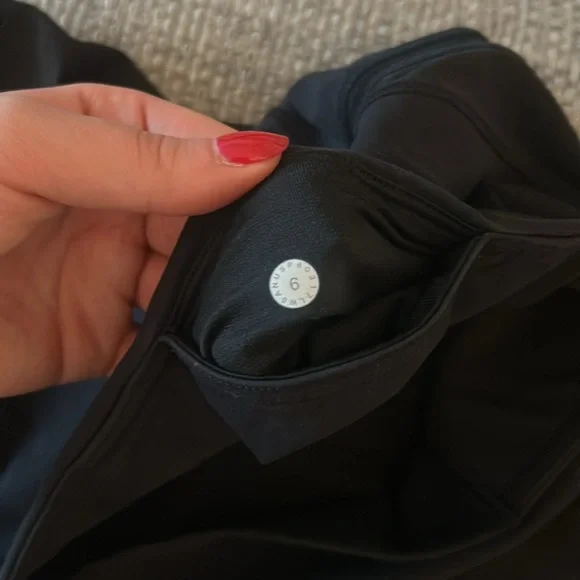 Great condition lulu lemon leggings - Picture 2 of 3